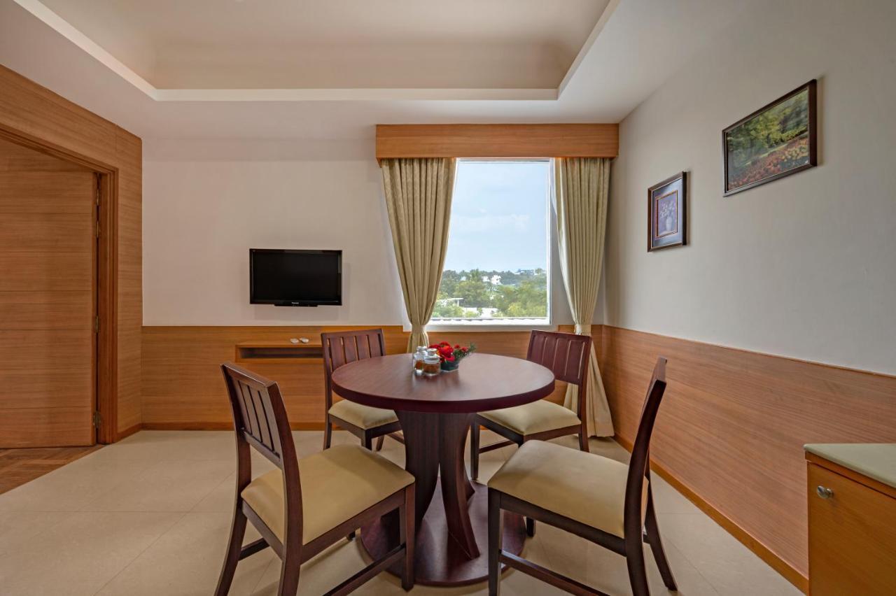 Sterling V Grand Madurai Otel Dış mekan fotoğraf