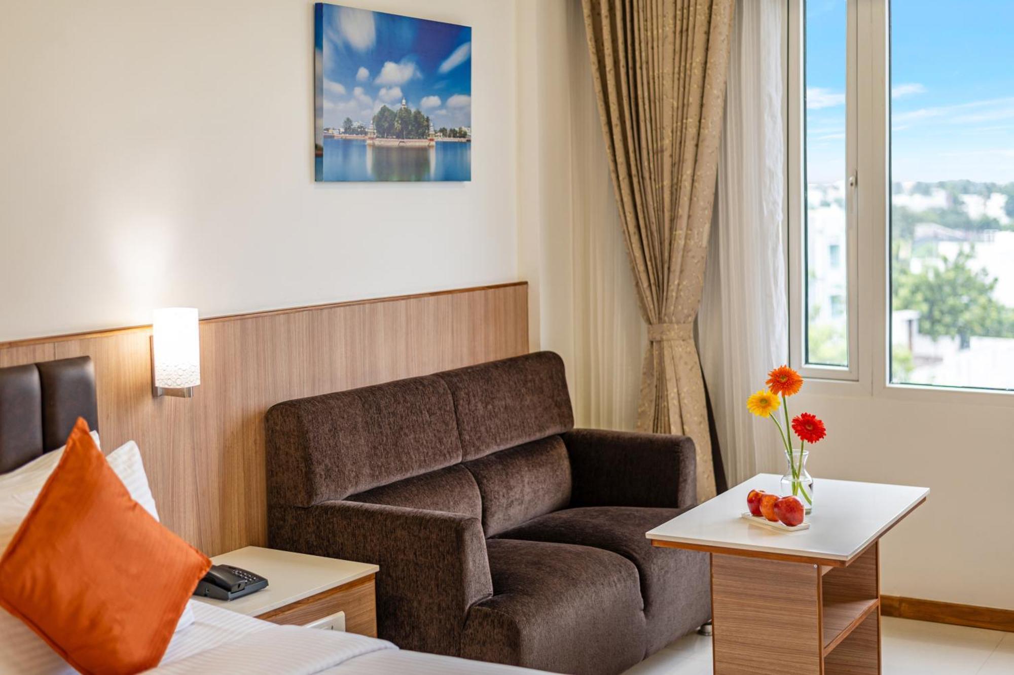 Sterling V Grand Madurai Otel Dış mekan fotoğraf